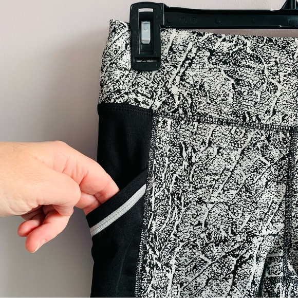 Avia Leggings Black White Stretch Active Fitness Yoga Running Casual Small 4 6 - Picture 3 of 5